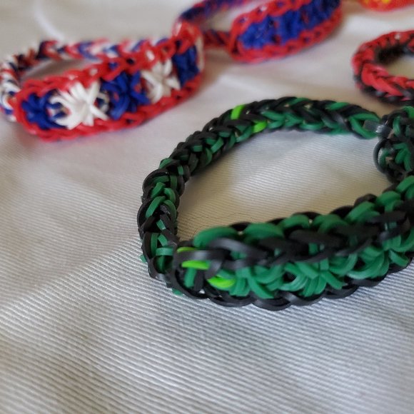 Handmade Marvel Inspired Loom Bracelet Set/New - Picture 7 of 15